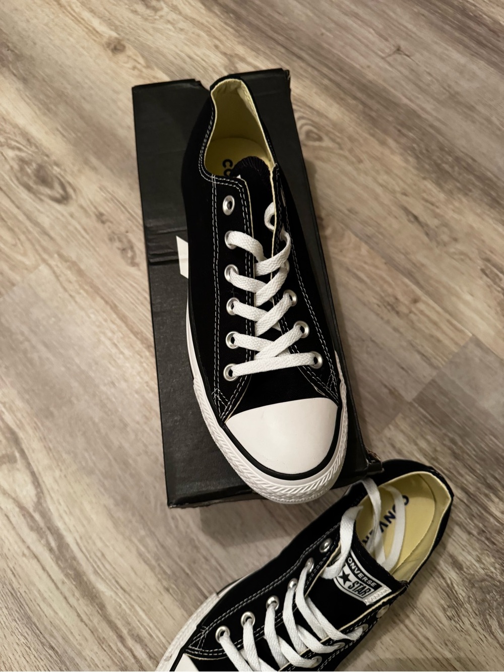 Converse Black & White Low Top Sneakers Chuck Taylor size 9wns 7mens - Picture 5 of 7
